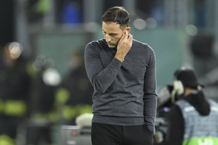 世界杯app下载-土媒：费内巴切主帅特德斯科生病仍想现场指挥比赛，被医生劝阻