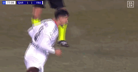 世界杯官方平台下载-法兰克福2-3遭卡拉巴赫读秒绝杀被提前淘汰，卡米洛-杜兰梅开二度