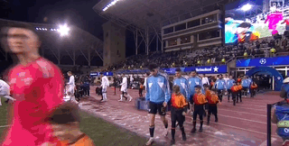 世界杯官方平台下载-法兰克福2-3遭卡拉巴赫读秒绝杀被提前淘汰，卡米洛-杜兰梅开二度