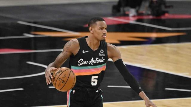 1610289193327035535.jpg 世界杯手机观看-家有穆雷初长成!新时代马刺的“新帕克”养成计划